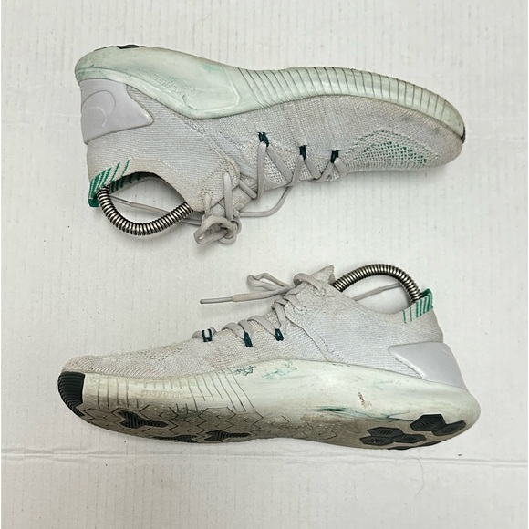 Nike Size 7.5 - Picture 1 of 6